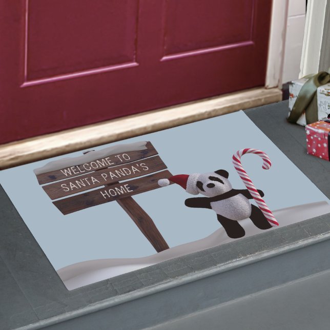 Felpudo Navidades Panda Familia Nombre Holiday Doormat (Santa Panda is coming to down and to welcome your guests this holiday season with this cute doormat)