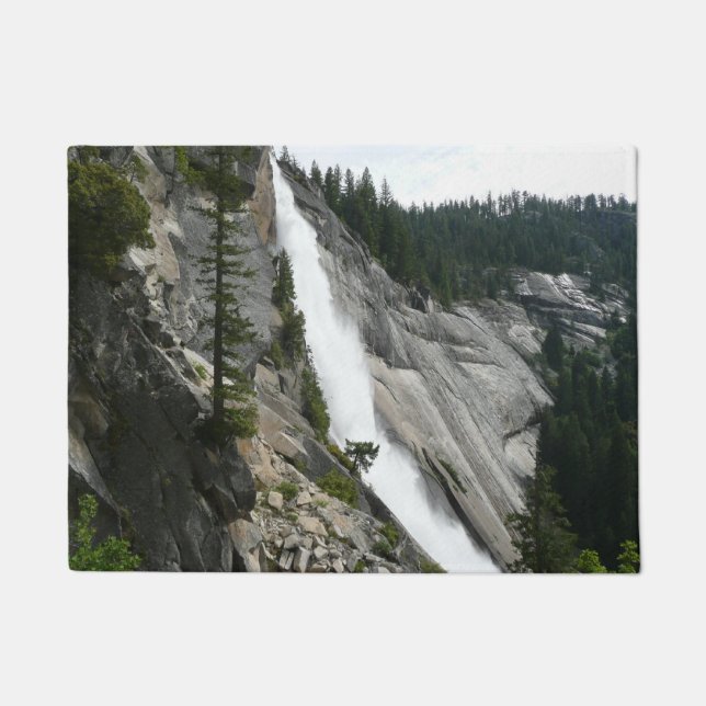 Felpudo Nevada cae en el Parque Nacional Yosemite (Anverso)