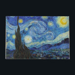 Felpudo Noche estrellada, Vincent van Gogh<br><div class="desc">Vincent Willem van Gogh (30 de marzo de 1853 a 29 de julio de 1890) fue un pintor holandés post-impresionista que figura entre las figuras más famosas e influyentes de la historia del arte occidental. En poco más de una década, creó cerca de 2.100 obras de arte, incluyendo cerca de...</div>