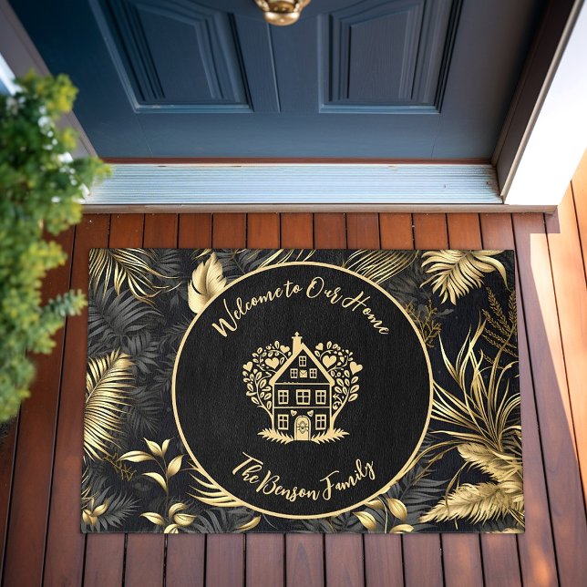 Felpudo Nombre de familia personalizado Bienvenido a nuest (Personalized Family Name Welcome to our Home Black Doormat)