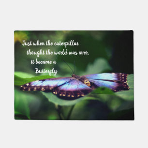 Felpudo Nueva cita Inspiradora de Butterfly de comienzos