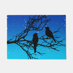Felpudo Pájaros en una rama, negros contra azules nocturn