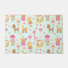 Felpudo Patrón lindo con animales felices y juguetes