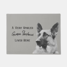 Perro de pastor alemán muy estropeado