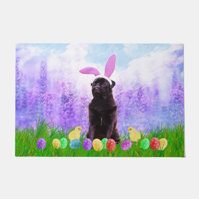 Felpudo Perro pug con huevos de Pascua y pollitos conejito (Anverso)