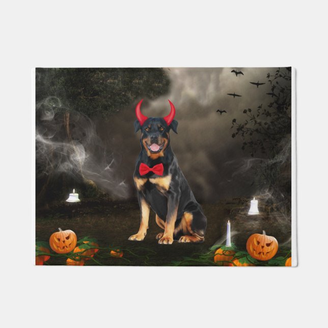 Felpudo Perro Rottweiler con traje de Halloween (Anverso)