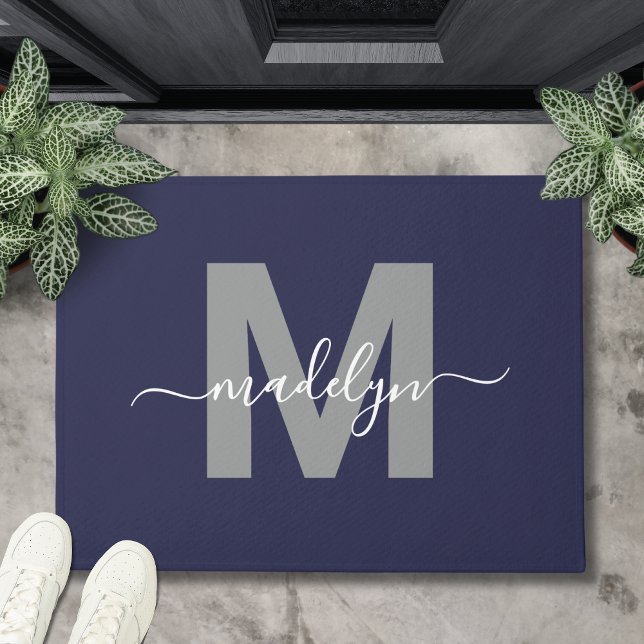 Felpudo Personalizado Elegant Navy Blue Monogram Script Na (Custom Elegant Navy Blue Monogram Script Name Doormat)