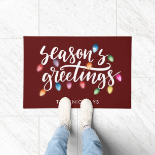 Felpudo Seasons Greetings Navidades Luces Nombre Rojo