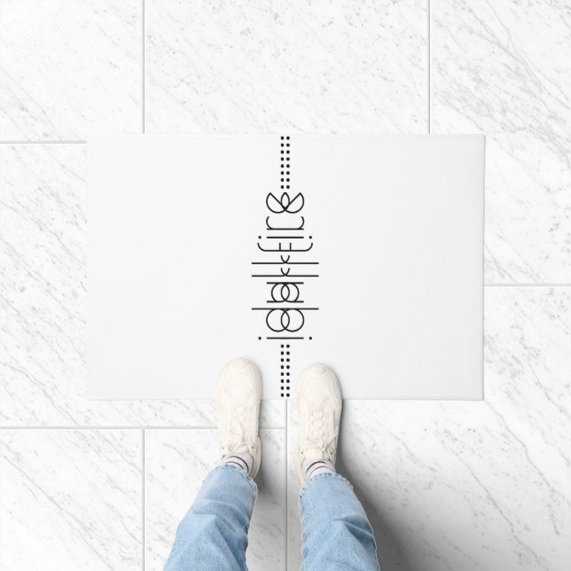 Felpudo Su nombre como glifos alienígenas blanco único (Interior)