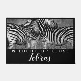 Felpudo Tira animal Vida salvaje blanca negra cercana