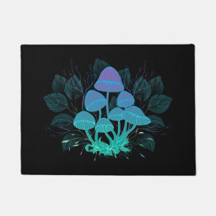 Felpudo Toadstools en Bushes