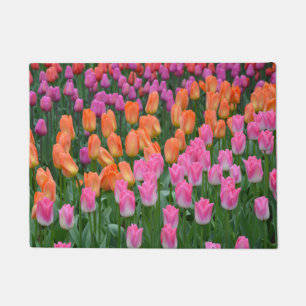 Felpudo Tulipanes rosados y anaranjados de la primavera