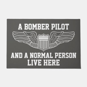 Felpudo Un piloto del bombardero y una persona normal