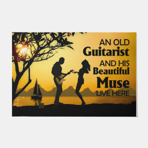 Felpudo Un Viejo Guitarista Y Su Hermosa Musa