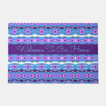 Una atractiva estera de puertas con patrones azul