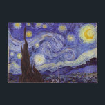 Felpudo Vincent Van Gogh Starry Night Vintage Bella Artes<br><div class="desc">Vincent van Gogh Starry Night Bella Artes Painting Starry Night es un cuadro del artista holandés post-impresionista Vincent van Gogh. El cielo azul nocturno está lleno de nubes, estrellas y una luna creciente brillante. La noche estrellada es la única noche de la serie de vistas desde la ventana de su...</div>