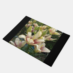 Felpudo White Daylilies