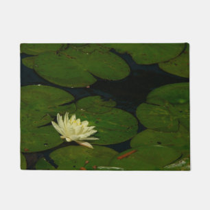 Felpudo White Waterlily I Fotografía Floral Pacífica