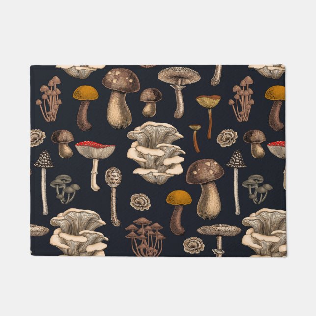 Felpudo Wild Mushrooms  on graphite black (Anverso)