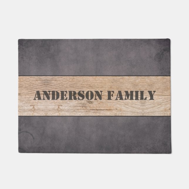 Felpudo Wood on Dark Background, Family Name (Anverso)