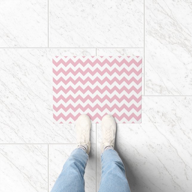 Felpudo Zigzag rosa, Chevron rosado, patrón geométrico (Interior)