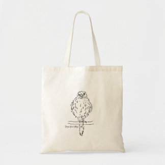 Fergus el Goshawk descansa en la bolsa