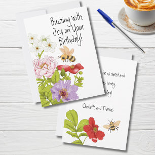Festiva Abeja Zumbando Con Alegría En La Tarjeta De Cumple