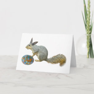Festiva Ardilla de Pascua con la tarjeta del huevo