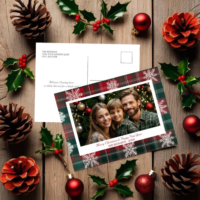 Festiva Elegante postal de vacaciones de copos de nieve ro (Elegant Red & Green Snowflakes Holiday postcard)