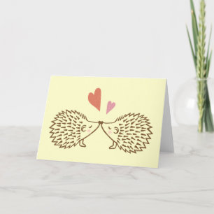 Festiva Hedgehogs Kiss Hearts te amo tarjeta de saludo