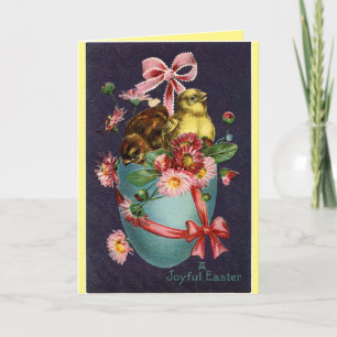 Festiva Niña Niña De Pascua En Tarjeta De Huevo