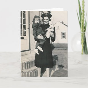 Festiva niño de la mujer y tarjeta de felicitación del