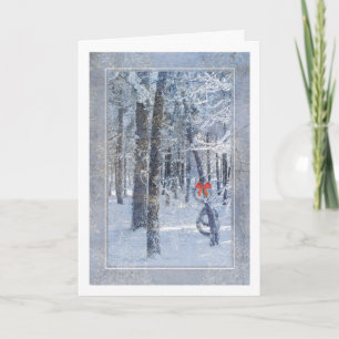 Festiva Tarjeta de árboles cubierta de nieve para navidade
