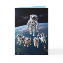 Tarjeta de astronauta paseando al perro