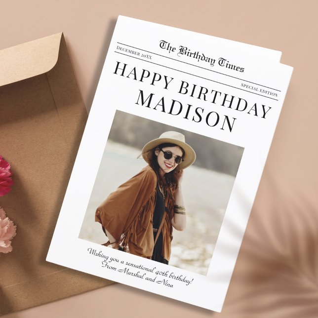 Festiva Tarjeta de bienvenida de cumpleaños feliz de perió (Newspaper-style Happy Birthday greeting card personalized with recipient's name and photo)