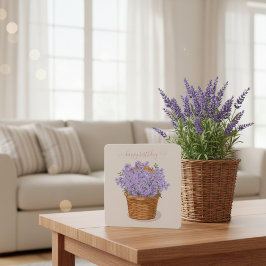 Festiva Tarjeta de Cumpleaños con Cesta de Lavanda Dibujad