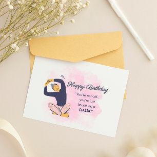 Festiva Tarjeta de cumpleaños rosa para adultos que se est
