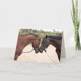 Festiva tarjeta de felicitación de amor de caballo