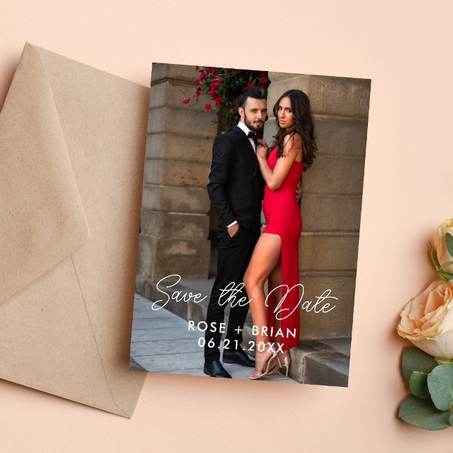 Festiva Tarjeta de Foto de Ahorro de Fecha de Boda Simple  (Simple elegant save the date photo card shares your wedding news with timeless charm.)