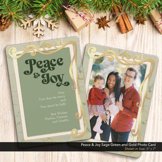 Festiva Tarjeta de Foto de Paz y Alegría Verde Salvia y Do (Peace & Joy, Sage Green and Gold Holiday Photo Greeting Card)
