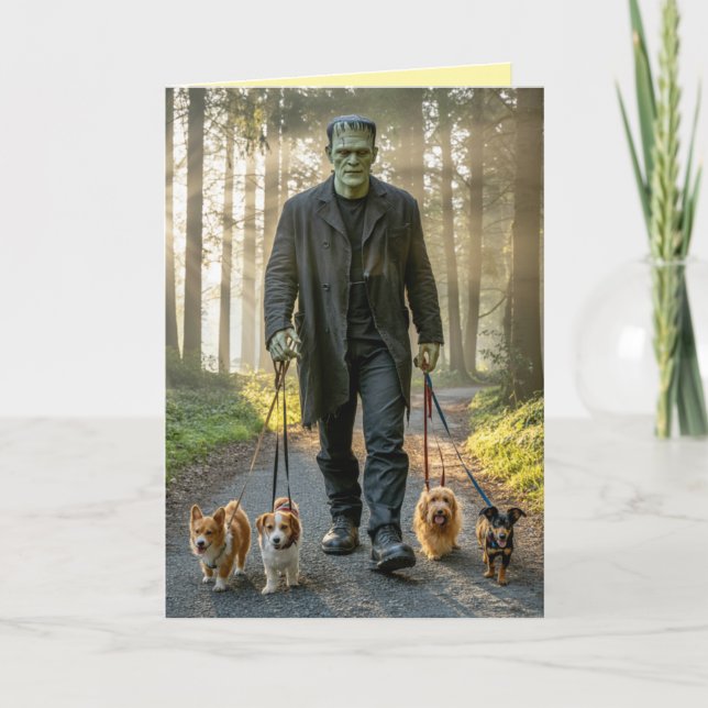Festiva Tarjeta de Frankenstein paseando al perro (Anverso)
