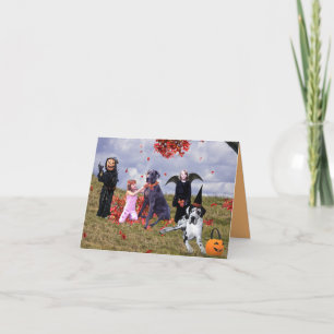 Festiva Tarjeta de Halloween grandes daneses y niños
