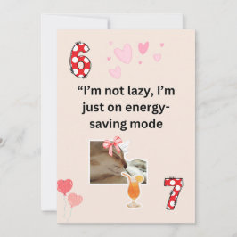 Festiva Tarjeta de humor divertida del gato perezoso en mo