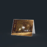 Festiva Tarjeta de invierno 'An Old New York Winter' - Ant<br><div class="desc">Escena típica de la calle de invierno de Greenwich Village. Inspirada por las historias de O.Henry,  esta carta trae de vuelta recuerdos de festividades hace mucho. Mensaje interno: ¡Deseándote todas las alegrías de un Navidad anticuado!</div>