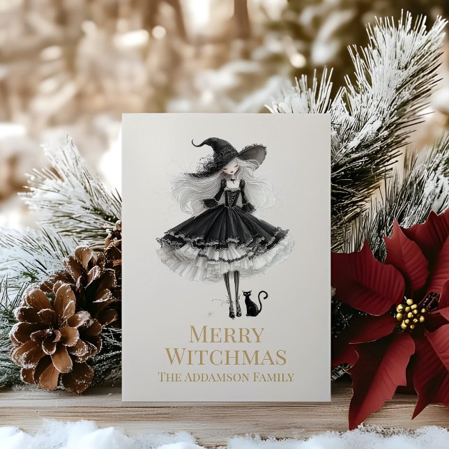 Festiva Tarjeta de vacaciones de Brujmas Oscura Gótica Nav (Merry Witchmas Dark Gothic Witch Holiday Card on a wooden table with Christmas decoration)