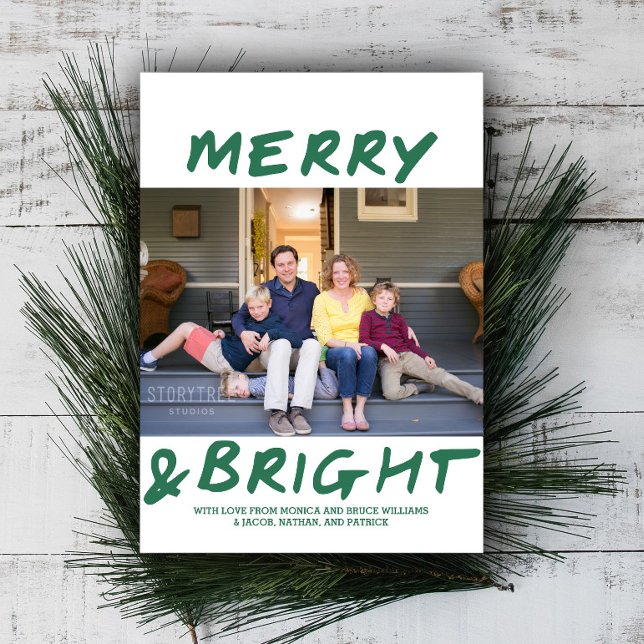 Festiva Tarjeta fotográfica de moda Merry y Bright | Verde (Green Merry and Bright Christmas Photo Card)
