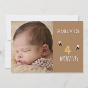 Festiva tarjeta marrón 2 meses de bebes lindas con foto