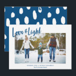 Festiva Tarjeta moderna de Jánuca de la foto del amor y de<br><div class="desc">Un diseño de tarjeta simple,  elegante de la foto de Jánuca,  ofreciendo tipografía moderna y un esquema de color azul y blanco.</div>