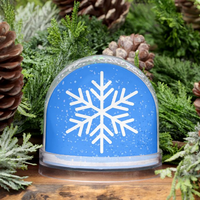 Festive White Nordic Snowflake On Alpine Blue (Invierno)
