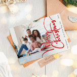 Festividad de Guión Rojo Feliz Navidad Fotos compl<br><div class="desc">Celebre la temporada con este guión rojo festivo Festividad navideña completa tarjeta de vacaciones con un toque de elegancia. El diseño de la moda se caracteriza por una paleta de colores simple en rojo y blanco que evoca el espíritu acogedor del invierno. Su atractivo moderno y único y su redacción...</div>